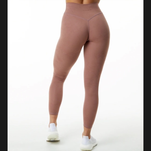 Alphalete alphalux wonder legging 27” - Picture 2 of 3